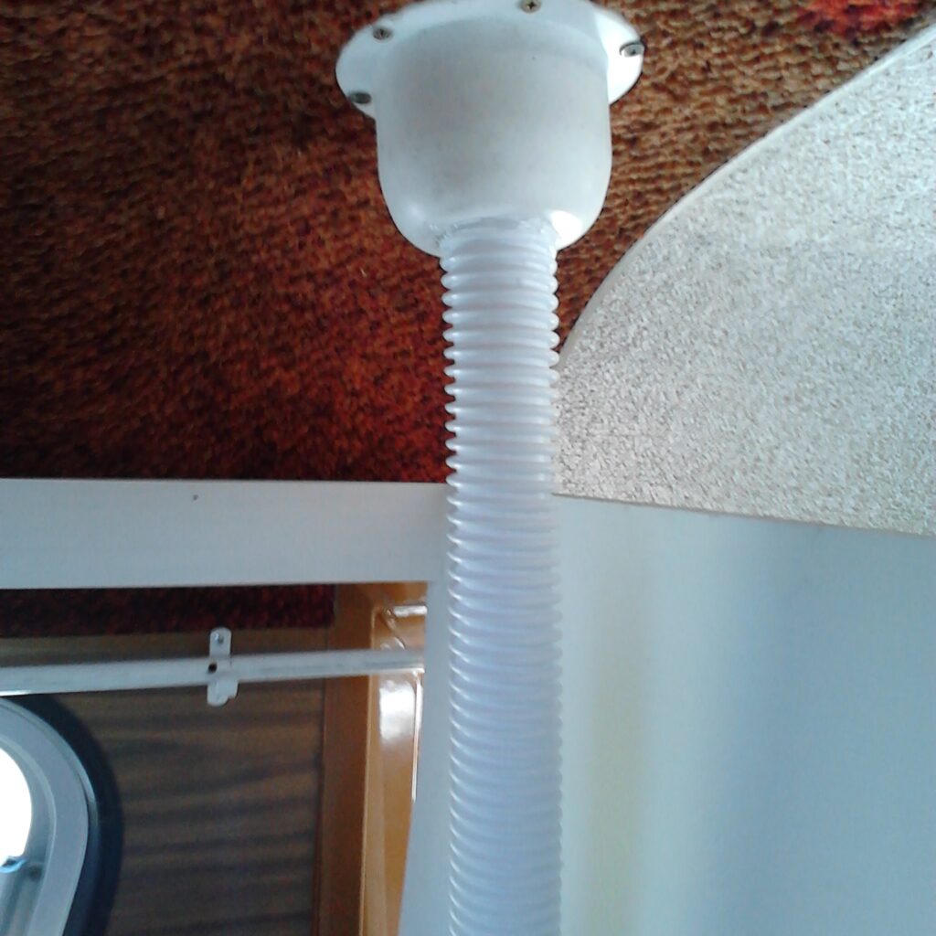 Loo-Pong-Pipe-1